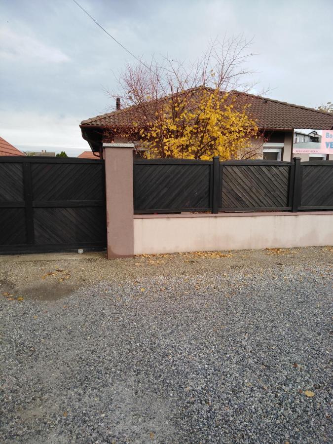 Boglarka Vendeghaz Διαμέρισμα Mosonmagyaróvár Εξωτερικό φωτογραφία
